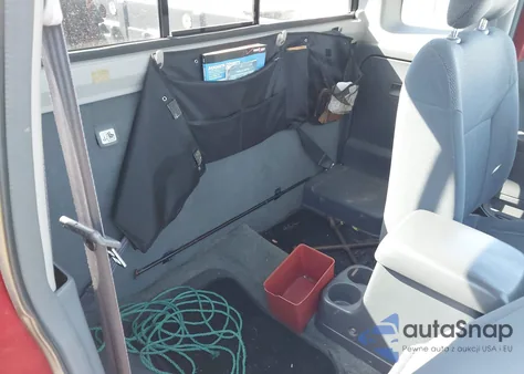 2001 Nissan Frontier Xe z USA, uszkodzony, nr VIN 1N6DD26S21C392227